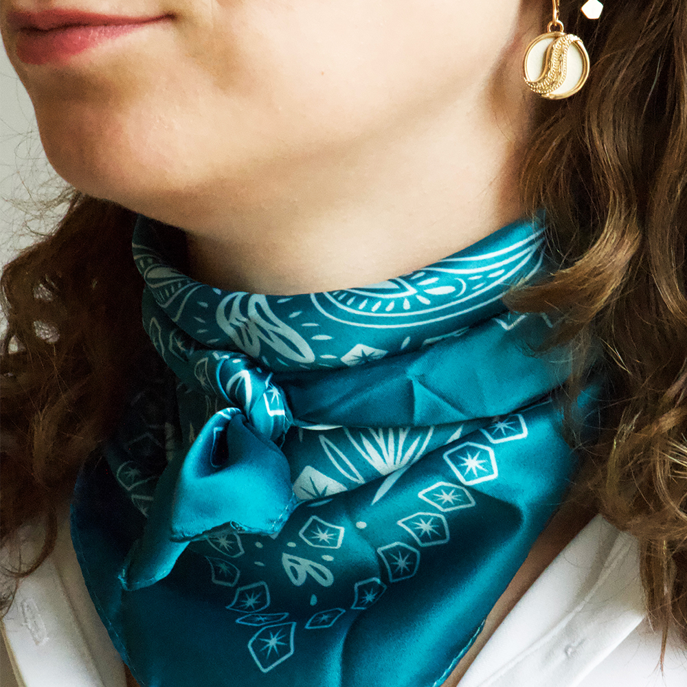 georgettes-blue-printed-scarf-accessoire-1